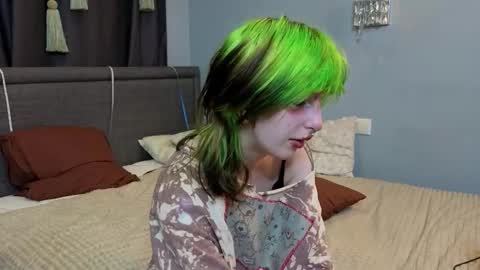 Erica online show from October 1, 8:48 pm