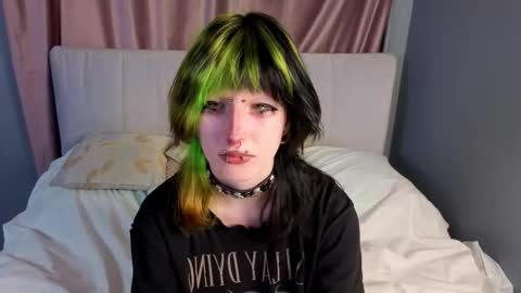 Erica online show from October 17, 8:11 pm