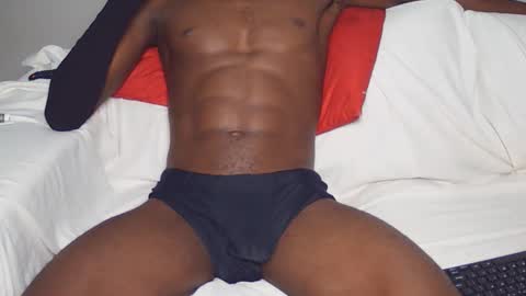 Snapshot of vera_bliss21 chatting on May 5, 12:51 am vera_bliss21 online show from May 5, 12:51 am