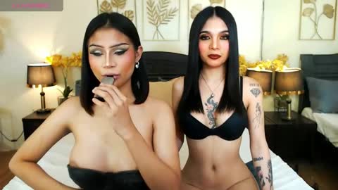 Snapshot of vera_krasovaxxx chatting on April 17, 7:17 pm your1andonlySAVY online show from April 17, 7:17 pm