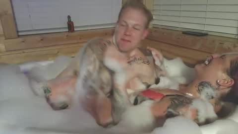 Snapshot of vera_xoxo chatting on April 12, 8:41 am vera_xoxo online show from April 12, 8:41 am