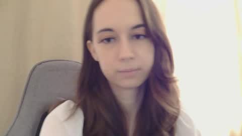 Una online show from March 6, 1:18 pm