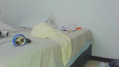 Snapshot of vergagolosa22 chatting on April 11, 9:57 am vergagolosa22 online show from April 11, 9:57 am