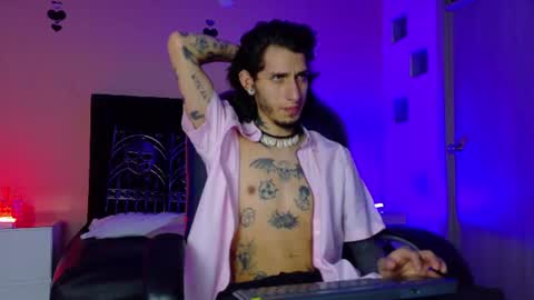 vergil_noir online show from July 1, 4:03 am