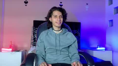 vergil_noir online show from July 4, 4:07 am
