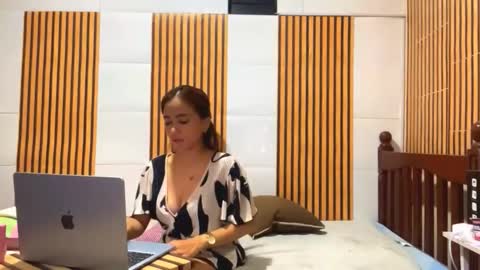 vernellcristobal online show from March 5, 12:17 am