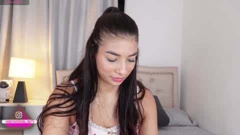 vero_cam online show from January 5, 1:03 am