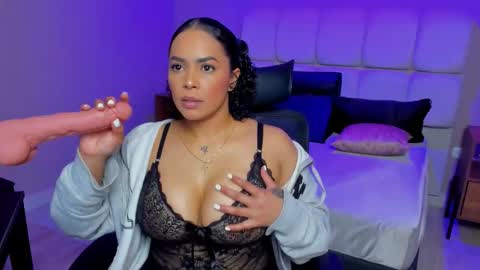 Vero  online show from November 29, 7:50 pm