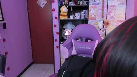 Snapshot of vero_osb chatting on February 6, 11:52 pm online show from February 6, 11:52 pm