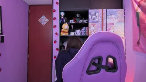 Snapshot of vero_osb chatting on February 12, 11:33 pm online show from February 12, 11:33 pm