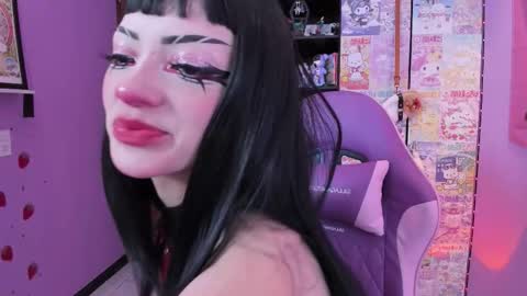 Snapshot of vero_osb chatting on February 15, 8:49 pm online show from February 15, 8:49 pm