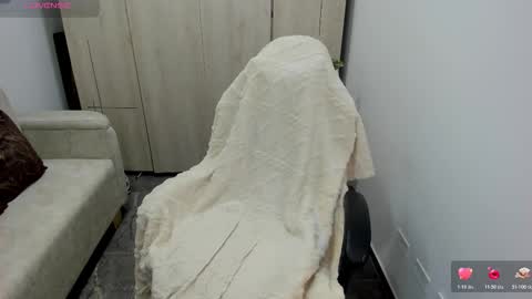 Catalina online show from October 21, 9:04 pm