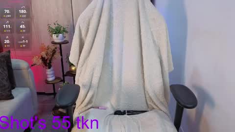 Snapshot of veromars_ chatting on June 6, 12:38 am Catalina online show from June 6, 12:38 am