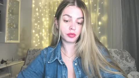 Lolitalolz online show from February 14, 7:21 pm