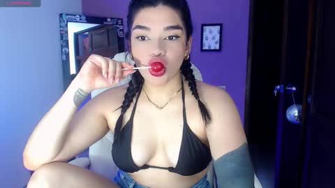 Snapshot of veronica_118 chatting on January 7, 8:24 am veronica_118 online show from January 7, 8:24 am