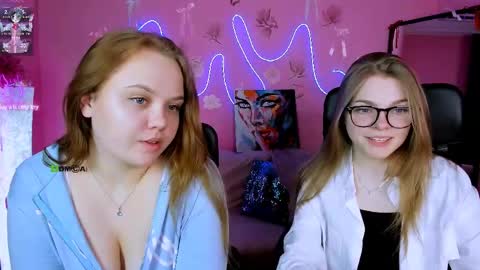 Snapshot of veronica_bubble chatting on May 7, 8:03 pm Ronni online show from May 7, 8:03 pm