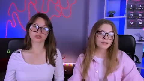 Snapshot of veronica_bubble chatting on July 10, 7:27 pm Ronni online show from July 10, 7:27 pm