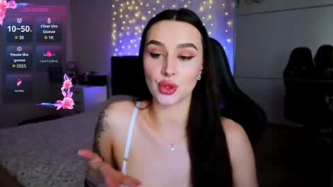 Veronica online show from July 8, 8:35 pm