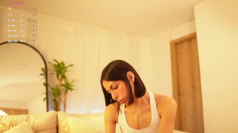 Snapshot of veronica_mendez1 chatting on December 15, 11:23 am Veronica online show from December 15, 11:23 am