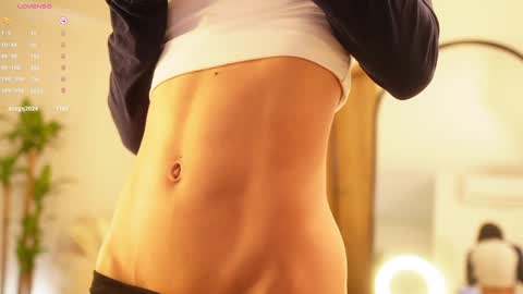 Snapshot of veronica_mendez1 chatting on January 5, 5:51 pm Veronica online show from January 5, 5:51 pm