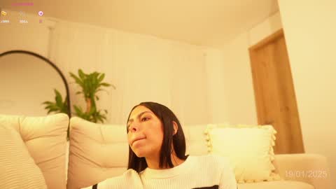 Snapshot of veronica_mendez1 chatting on January 19, 11:34 am Veronica online show from January 19, 11:34 am