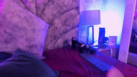 Veronica Olson online show from February 12, 10:03 am