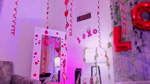 Veronica Olson online show from February 14, 5:30 am