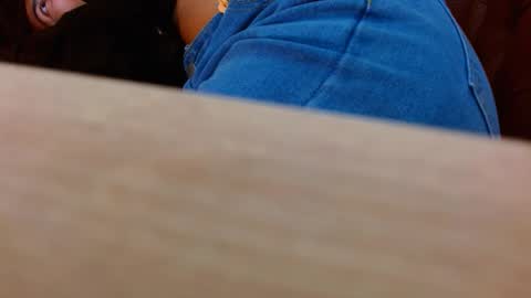 Veronica Robles online show from February 9, 8:35 pm