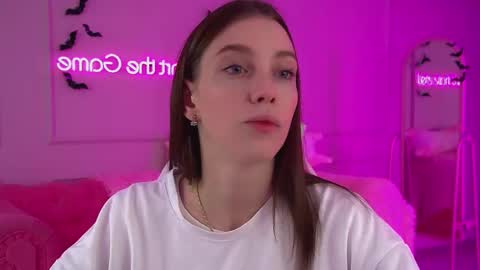 Snapshot of veronicavance chatting on October 21, 6:25 am Veronica online show from October 21, 6:25 am