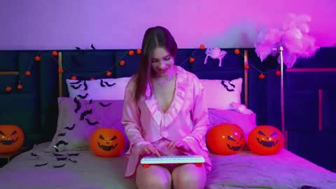 Snapshot of veronicavance chatting on October 22, 6:07 pm Veronica online show from October 22, 6:07 pm