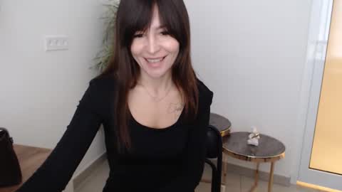 Snapshot of veronik_shy chatting on November 13, 8:24 am veronik_shy online show from November 13, 8:24 am