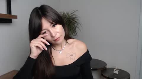 Snapshot of veronik_shy chatting on December 2, 7:25 am veronik_shy online show from December 2, 7:25 am