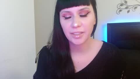 Snapshot of veronika_blak chatting on November 30, 3:21 am Miss Veronika Blak online show from November 30, 3:21 am