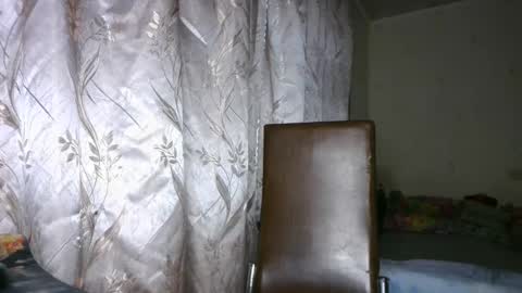 Snapshot of veronika_xi chatting on October 28, 7:23 am veronika_xi online show from October 28, 7:23 am