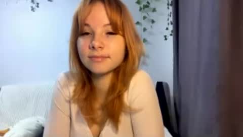 Snapshot of vertiegartrell chatting on July 31, 1:49 am Lina online show from July 31, 1:49 am
