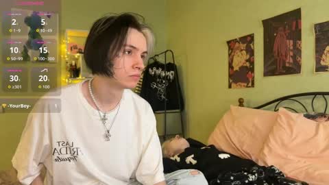 Snapshot of veryraretwins chatting on November 24, 5:51 am veryraretwins online show from November 24, 5:51 am