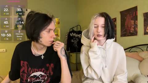 Snapshot of veryraretwins chatting on November 26, 2:12 am veryraretwins online show from November 26, 2:12 am