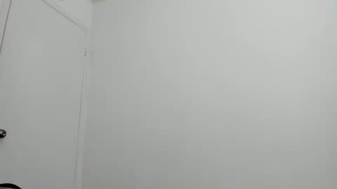 Snapshot of verysassypeachgoddess chatting on May 15, 12:34 pm verysassypeachgoddess online show from May 15, 12:34 pm