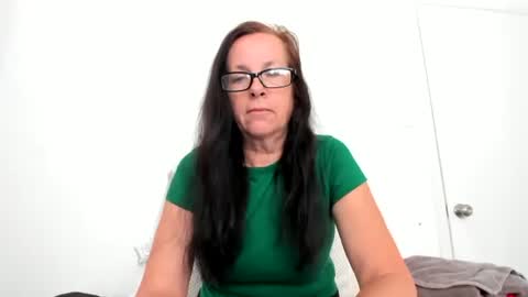 Snapshot of verysassypeachgoddess chatting on May 16, 2:38 pm verysassypeachgoddess online show from May 16, 2:38 pm
