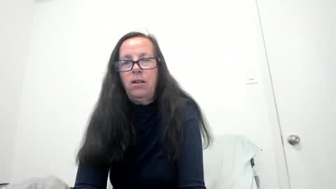 Snapshot of verysassypeachgoddess chatting on June 15, 12:40 pm verysassypeachgoddess online show from June 15, 12:40 pm