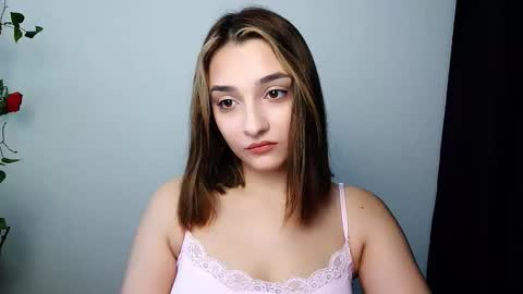 Snapshot of veryveryshygirl chatting on November 24, 1:44 pm Ana online show from November 24, 1:44 pm