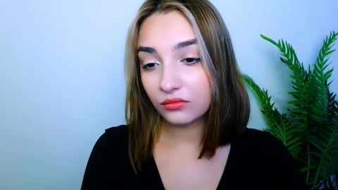 Snapshot of veryveryshygirl chatting on December 23, 7:17 am Ana online show from December 23, 7:17 am