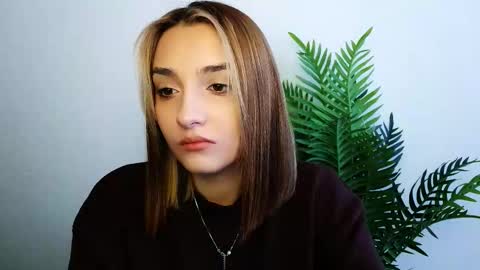 Snapshot of veryveryshygirl chatting on January 12, 11:48 am Ana online show from January 12, 11:48 am