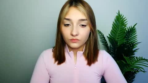 Snapshot of veryveryshygirl chatting on February 13, 2:35 pm Ana online show from February 13, 2:35 pm