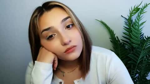 Snapshot of veryveryshygirl chatting on February 25, 1:21 pm Ana online show from February 25, 1:21 pm