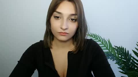 Snapshot of veryveryshygirl chatting on May 29, 3:21 pm Ana online show from May 29, 3:21 pm