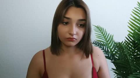 Snapshot of veryveryshygirl chatting on June 2, 11:56 am Ana online show from June 2, 11:56 am