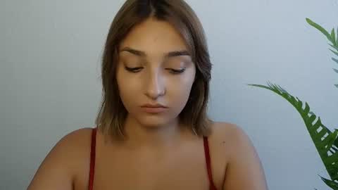 Snapshot of veryveryshygirl chatting on July 1, 11:45 am Ana online show from July 1, 11:45 am