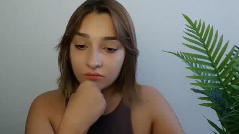 Snapshot of veryveryshygirl chatting on July 2, 6:19 am Ana online show from July 2, 6:19 am