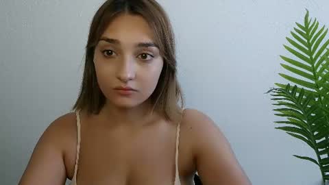 Snapshot of veryveryshygirl chatting on July 3, 12:11 pm Ana online show from July 3, 12:11 pm